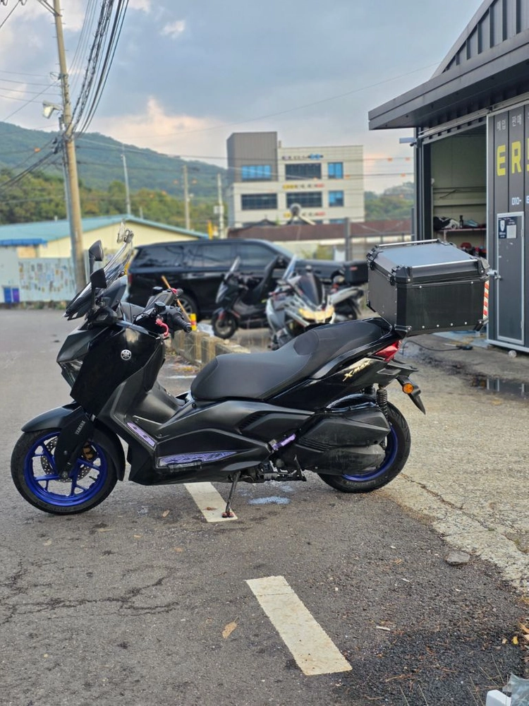야마하 XMAX300 (2024) 이미지