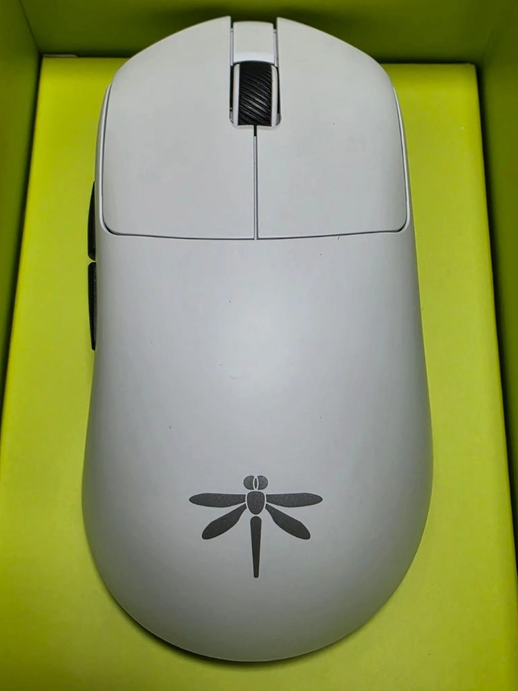 VGN Dragonfly Y2 Ultra 화이트 무선 게이밍 마우스 - 안심되는 중고거래
