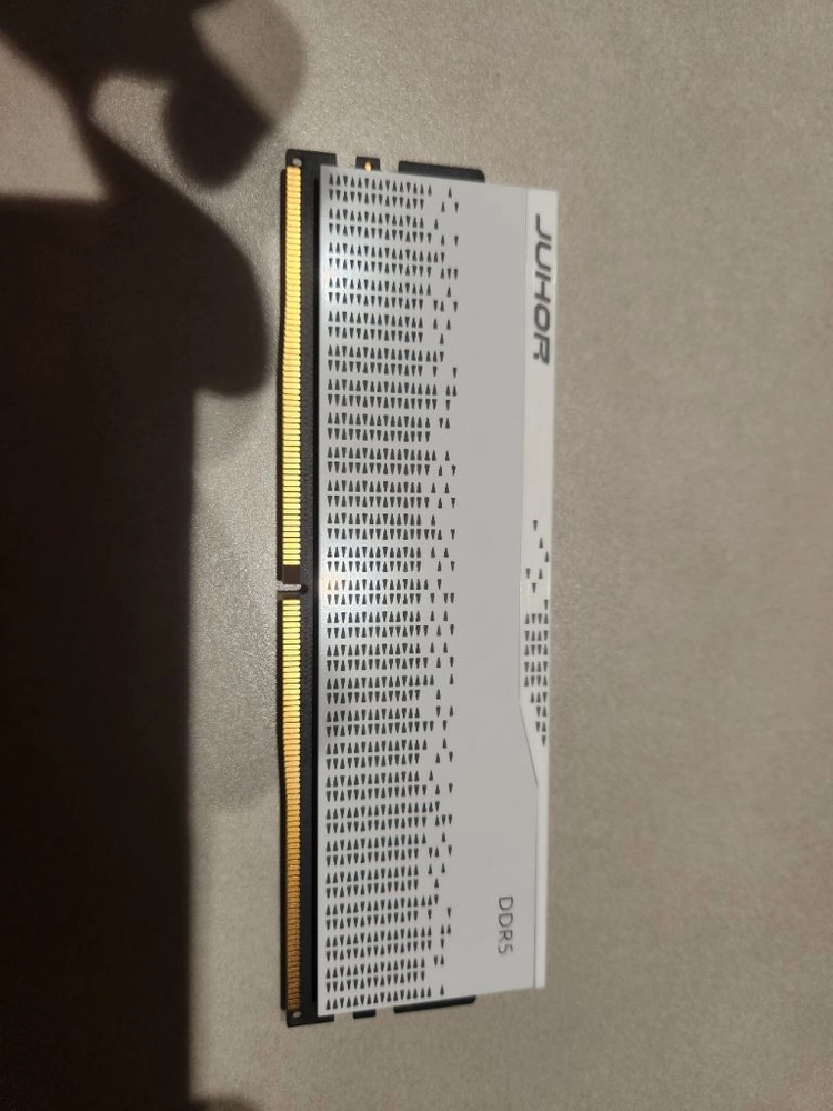 JUHOR DDR5 16GB 5600 팝니다 이미지