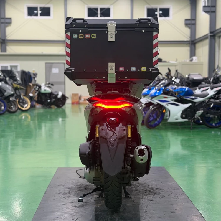 혼다 pcx125 26년식 1만키로 신차보증 배달셋팅 스쿠터 판매합니다 이미지