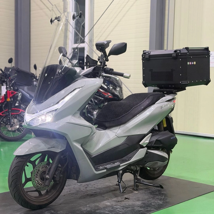 혼다 pcx125 26년식 1만키로 신차보증 배달셋팅 스쿠터 판매합니다 이미지