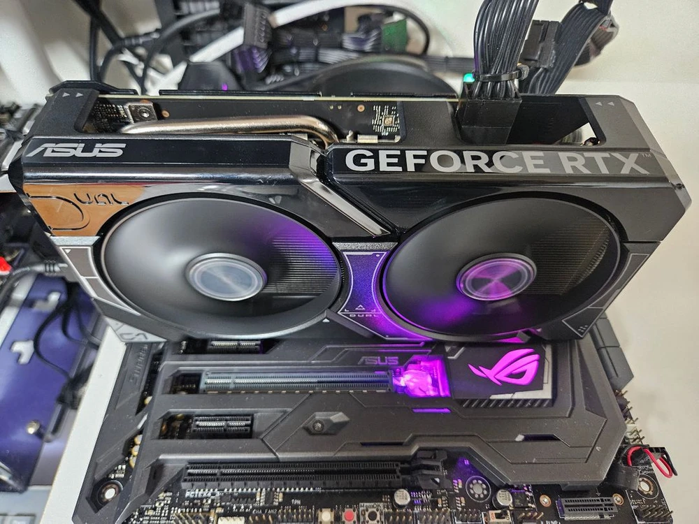 [보증O] ASUS DUAL 지포스 RTX 4060 O8G OC D6 8GB 이미지