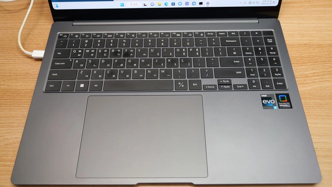갤럭시북3 프로 NT960XFG-KC51G 256G 이미지
