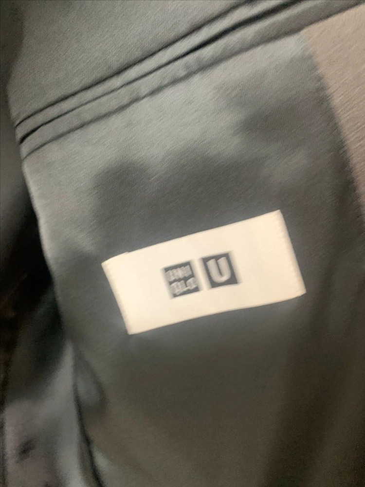 유니클로u레귤러피트 테일러드자켓 다크그레이m판매 이미지