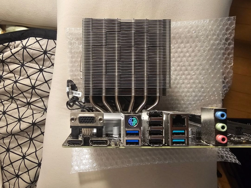 라이젠 7950x 씨피유와 쿨러. 아수스prime B650Ma 2 메인보드 이미지
