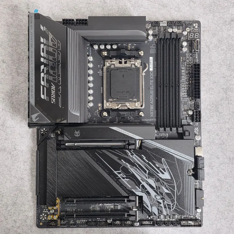 기가바이트 X870E 어로스 엘리트 X3D - 안심되는 중고거래
