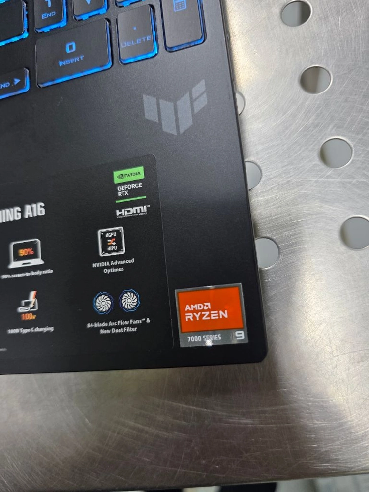 초S급 ASUS 16인치 게이밍 노트북 R9 7940hx 32램 RTX4070 SSD 1테라 이미지