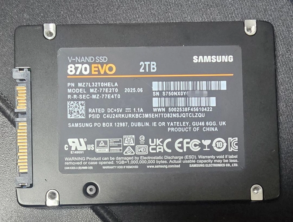 삼성 SATA SSD 2.5인치 2TB 팝니다. 이미지