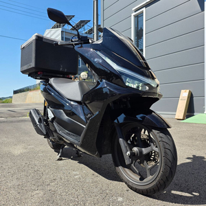 [신차급] 혼다 pcx125 25년식 9천키로 깔끔한 배달셋팅 저렴하게 판매합니다 이미지