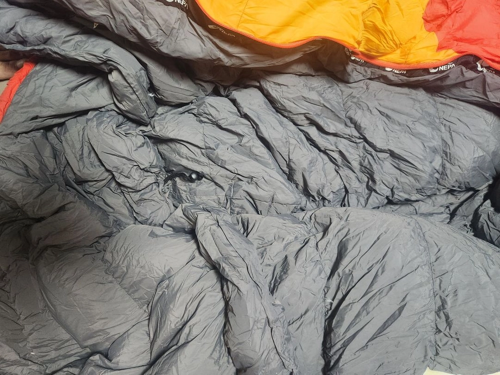 네파 수퍼 알토 2300 거위털 침낭 이미지
