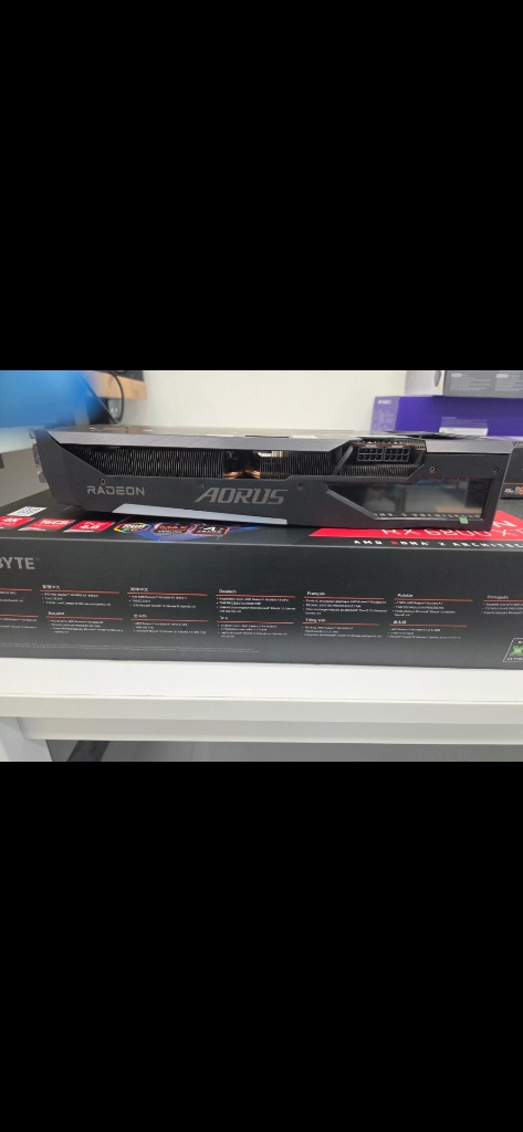 라데온 어로스 마스터 RX 6800xt 팝니다 이미지