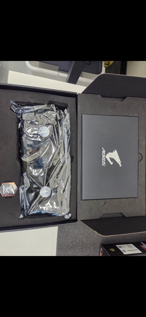 라데온 어로스 마스터 RX 6800xt 팝니다 이미지