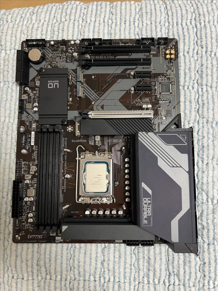 i7-13700KF+기가바이트 Z790UD (DDR5) 세트+마이크로닉스 ML360 3열 수랭 쿨러 이미지