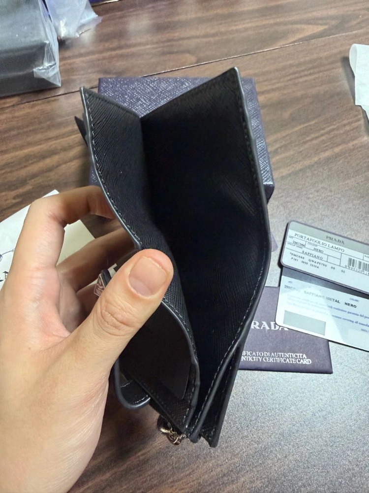 프라다 사피아노 카드 반지갑 새상품 이미지
