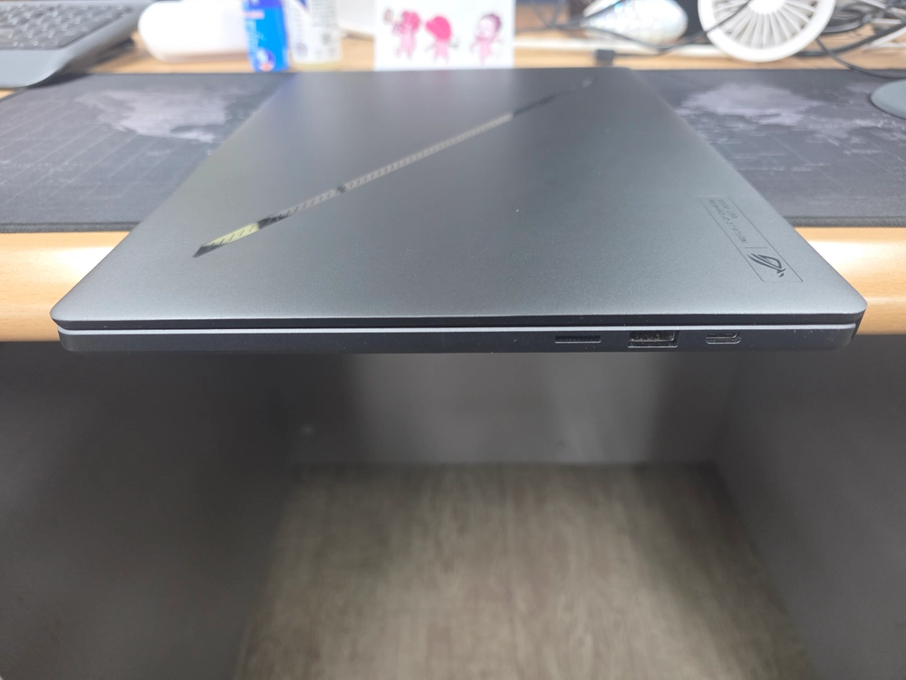제피러스 g14 (4060/32G/512G) GA403UV 이미지