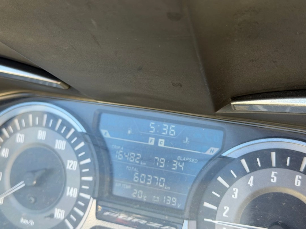 혼다 포르자 300 / 2018년식 6만km / 아크라포빅 소음기 없이 구변 O 저렴하게 판매합니다. 이미지