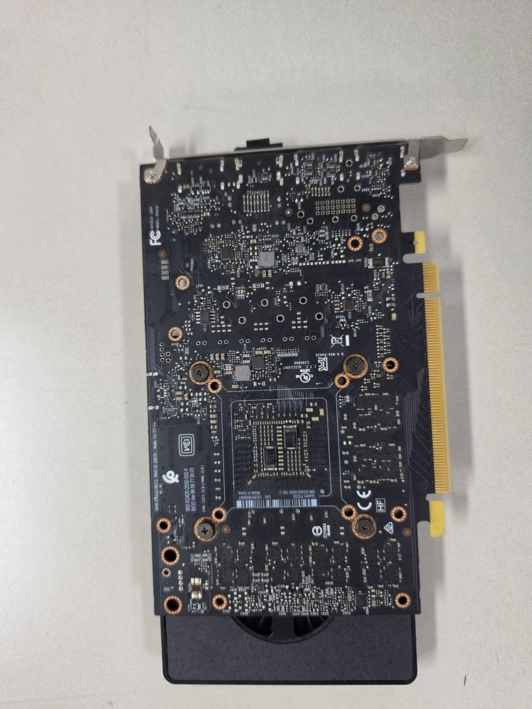 NVIDIA Quadro P2200 5GB 그래픽카드 이미지