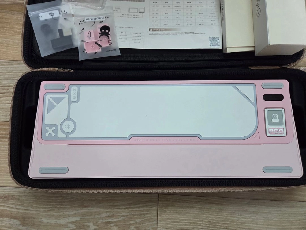스웨그키 QwertyKevs QK80MK2 정발 기계식 커스텀 알루미늄 키보드 완제품 핑크 이미지
