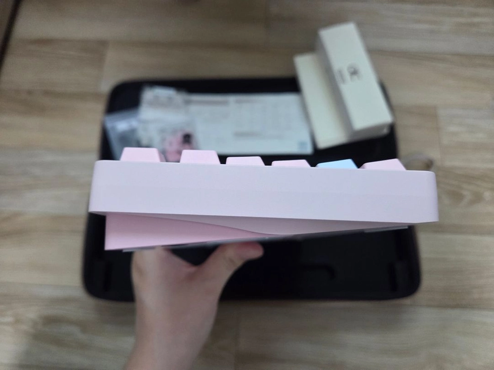 스웨그키 QwertyKevs QK80MK2 정발 기계식 커스텀 알루미늄 키보드 완제품 핑크 이미지