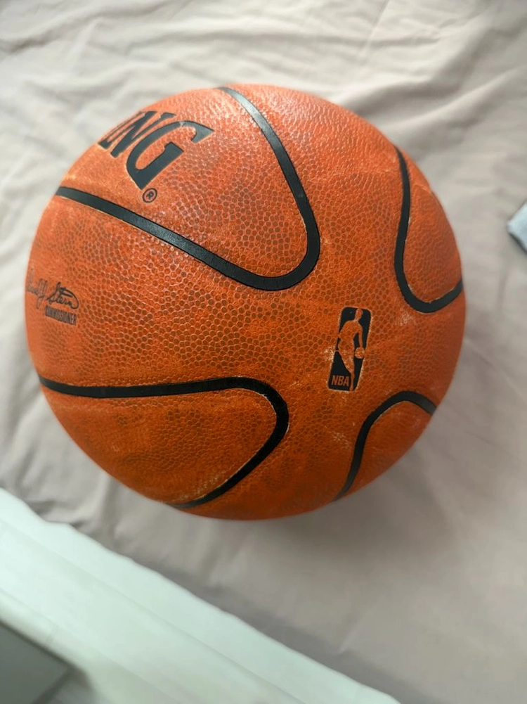 스팔딩 크로스 트랙션 nba 공인구 이미지