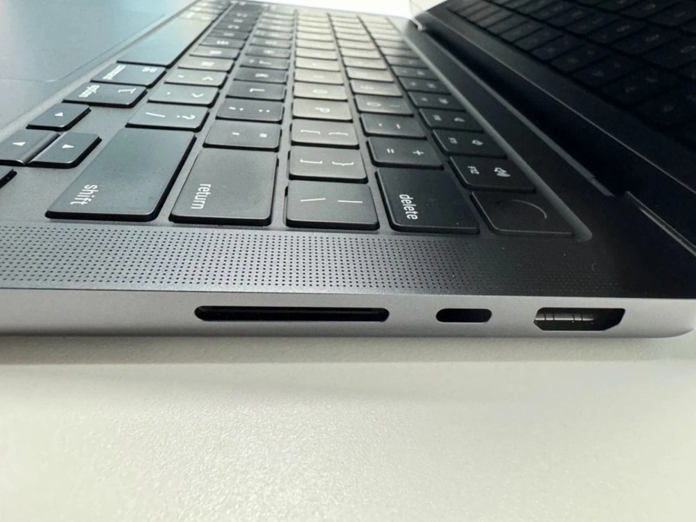 맥북프로14 M3 pro 18gb/1tb 스페이스블랙 이미지