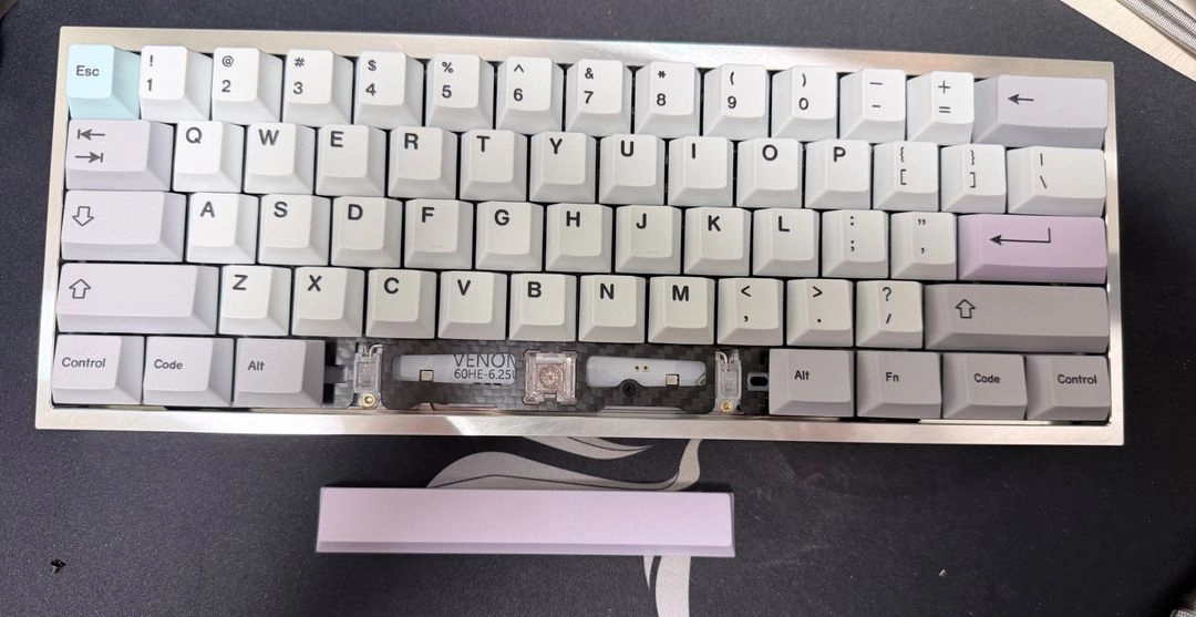 베놈 venom 60he 6.25 RGB 래피드 게이밍 키보드 이미지