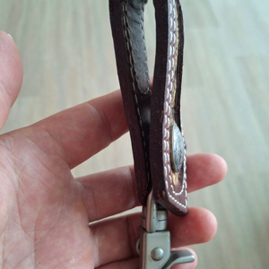 천연 뱀가죽 열쇠고리 이미지
