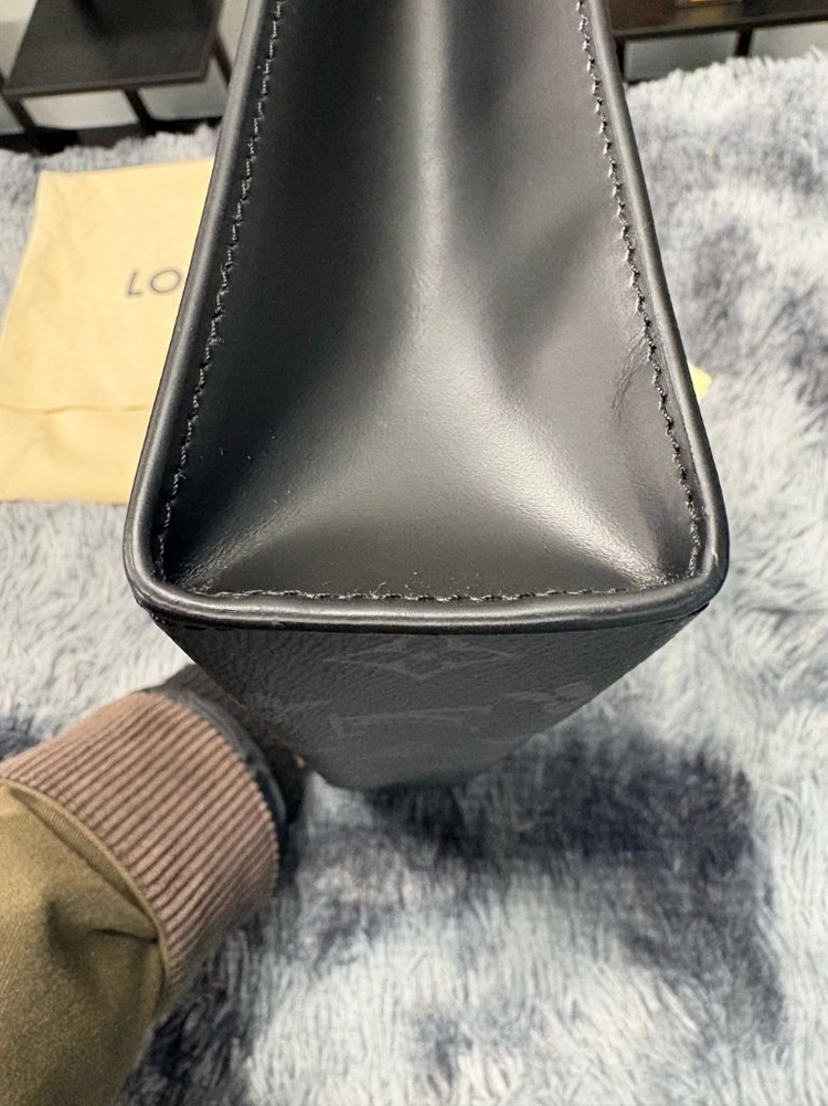 [새상품급/정품] 루이비통 이클립스 포쉐트 보야주 클러치백 이미지
