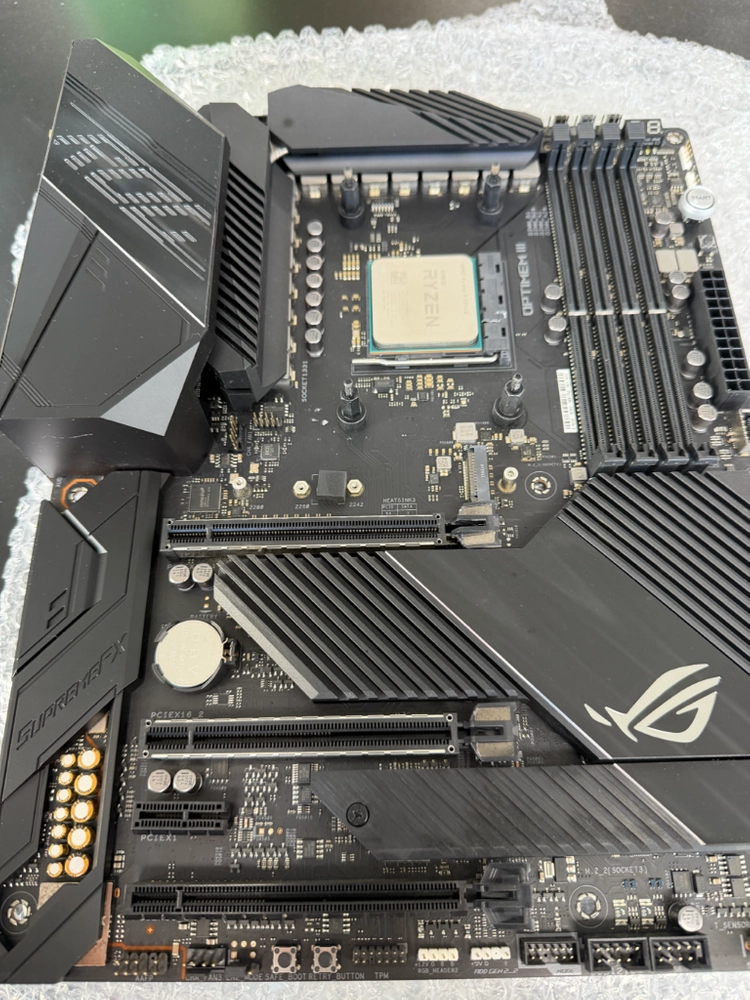 5950x, x570 asus dark hero, corsair ddr4 64 gb - 안심되는 중고거래