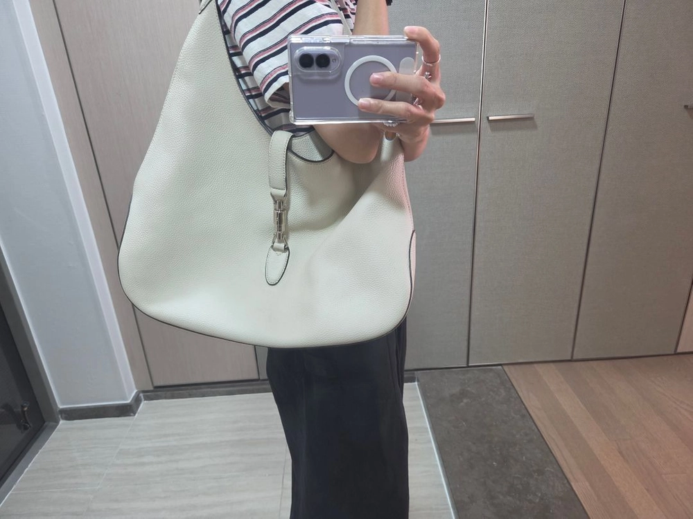 구찌 소프트 재키 숄더백 판매해요 !(네고가능) 이미지