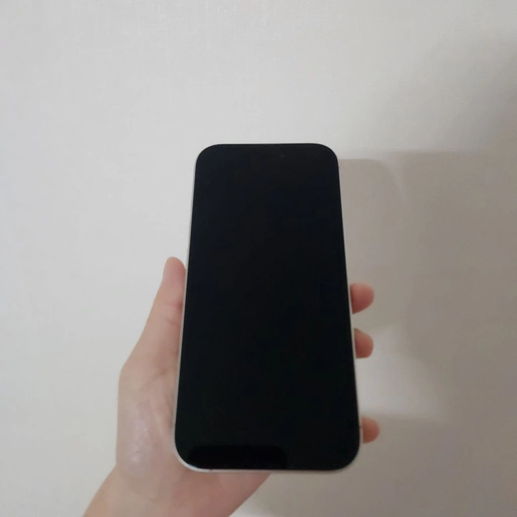 아이폰17화이트 256GB 배터리96% 이미지