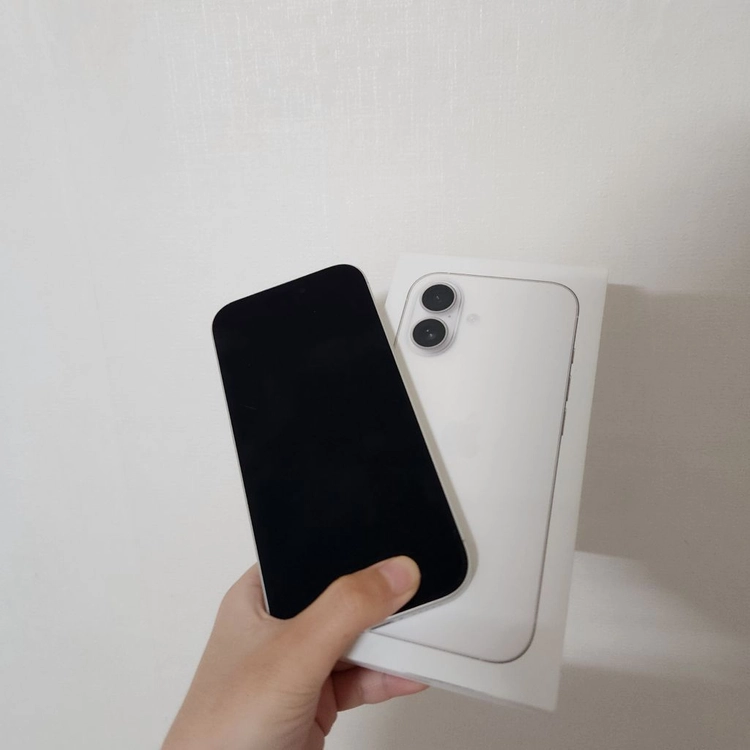 아이폰17화이트 256GB 배터리96% 이미지