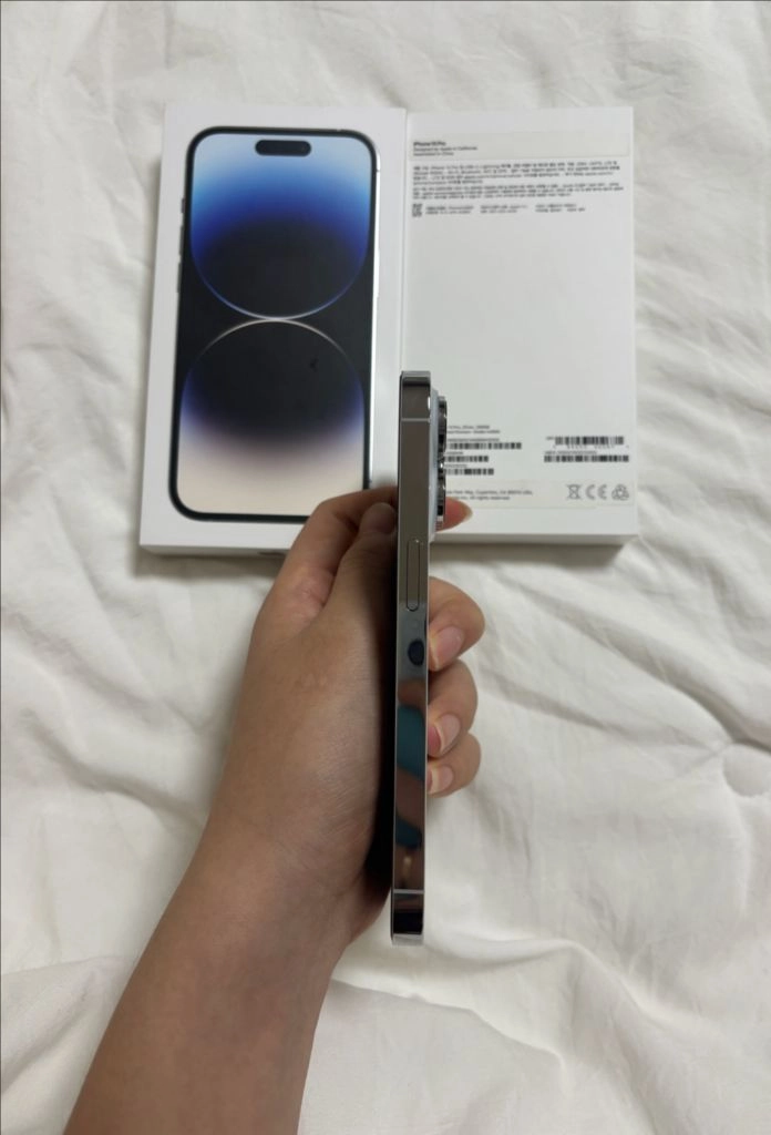 새상품급 아이폰 14pro256GB 실버 (배터리89%) 이미지