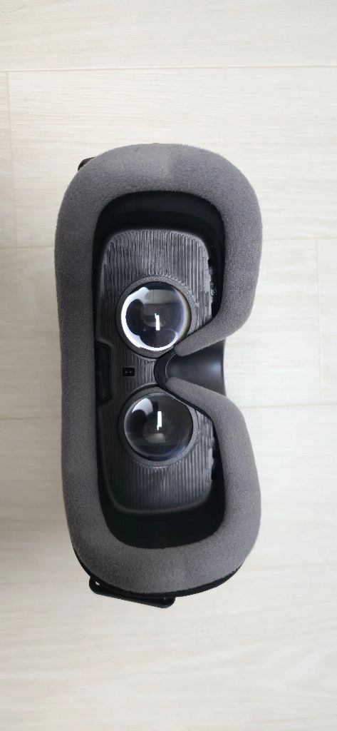 삼성 기어 VR with 컨트롤러 SM-R324N 이미지