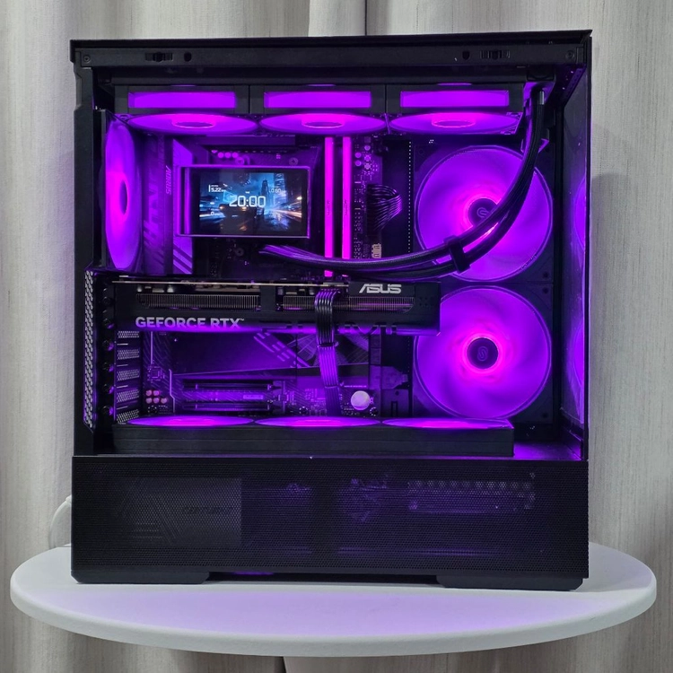 9800X3D 5070TI 고사양 게이밍 컴퓨터 본체 PC 이미지