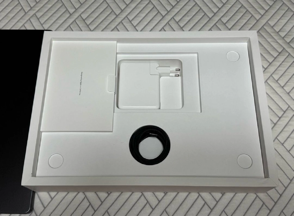 (애케플) 맥북프로 m5pro 16인치 48gb/1tb 신품급 이미지