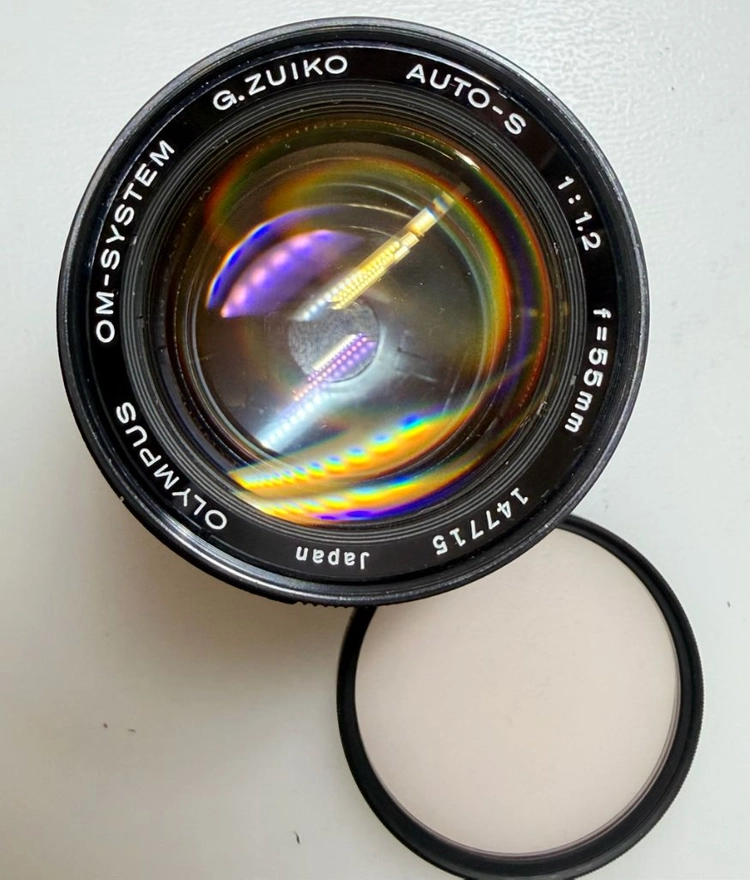 올림푸스 G.Zuiko Auto-S 55mmF1.2 렌즈 이미지