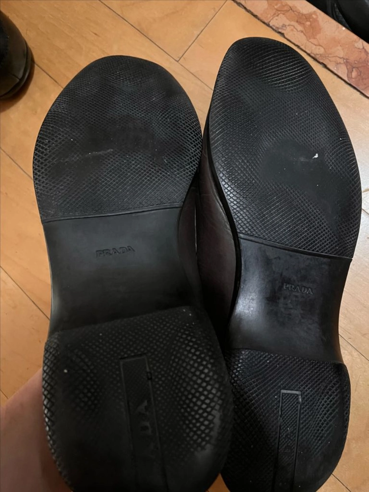 프라다 브라운로퍼255 이미지