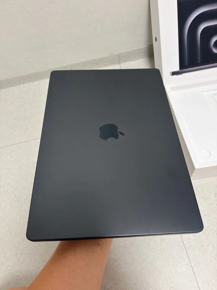(안전결제 가능) 맥북 프로 16 m4 max 36 / 1tb 블랙 이미지