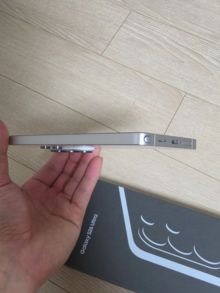 갤럭시 S26 Ultra 화이트 512GB 자급제 S급 3개월 사용, 사용시간 186시간(인증o) 신품급 이미지