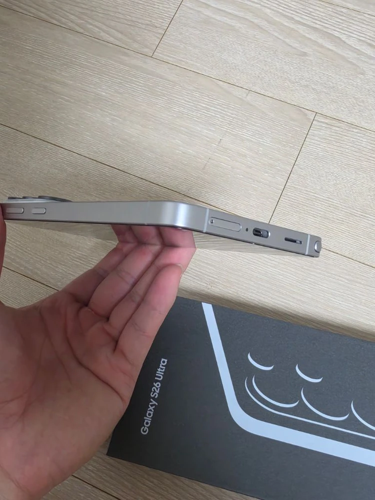 갤럭시 S26 Ultra 화이트 512GB 자급제 S급 3개월 사용, 사용시간 186시간(인증o) 신품급 이미지