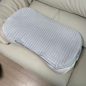 이케아 클룹스포레 인체공학 메모리폼 베개 41x70 팝니다. IKEA 이미지