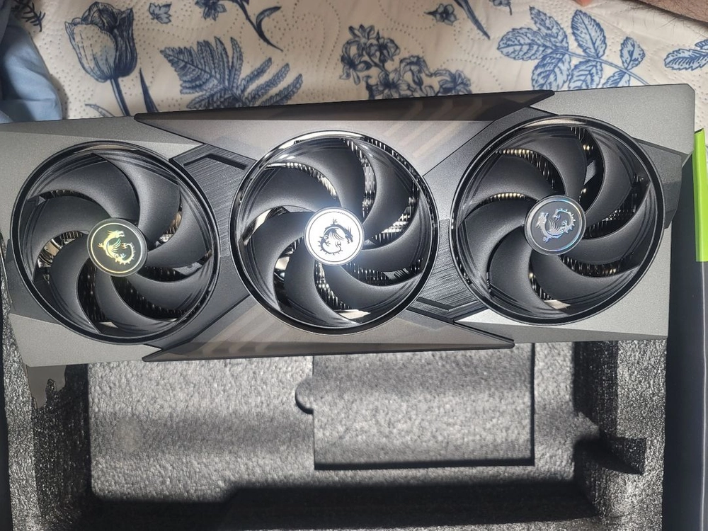 MSI RTX 5070ti 게이밍트리오 판매합니다 - 안심되는 중고거래
