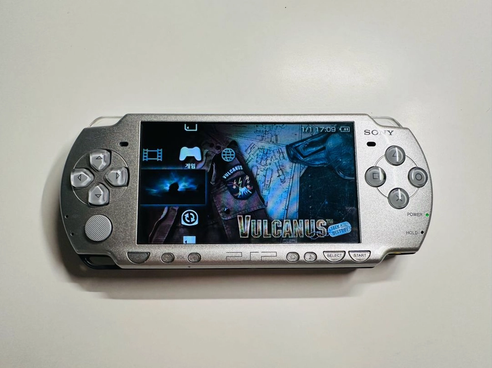 소니 PSP-2000 아이스 실버 본체 판매 (1005, 3005, GO, vita) 이미지