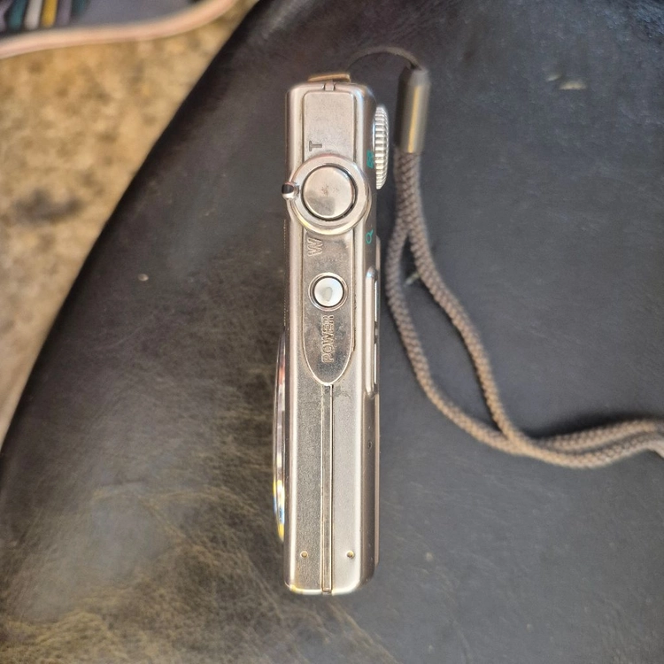 올림푸스FE-230 이미지