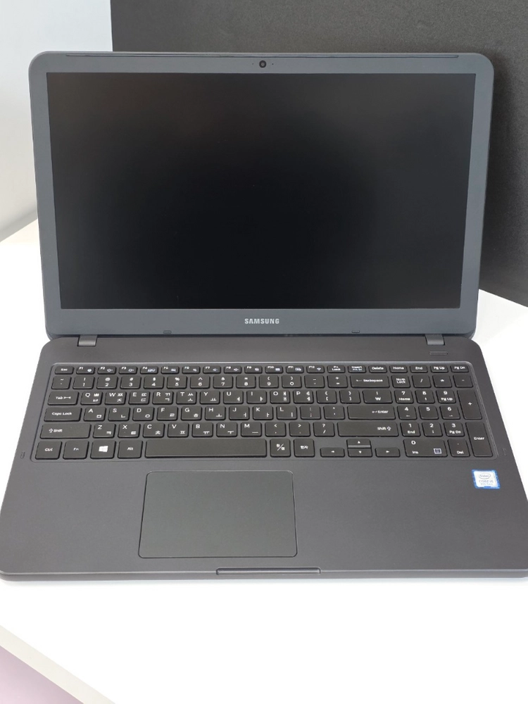A급 삼성 노트북5 15.6인치 i5 8세대CPU/SSD256GB 노트북 이미지