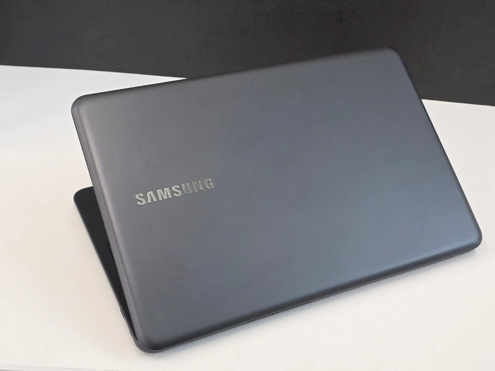 A급 삼성 노트북5 15.6인치 i5 8세대CPU/SSD256GB 노트북 이미지
