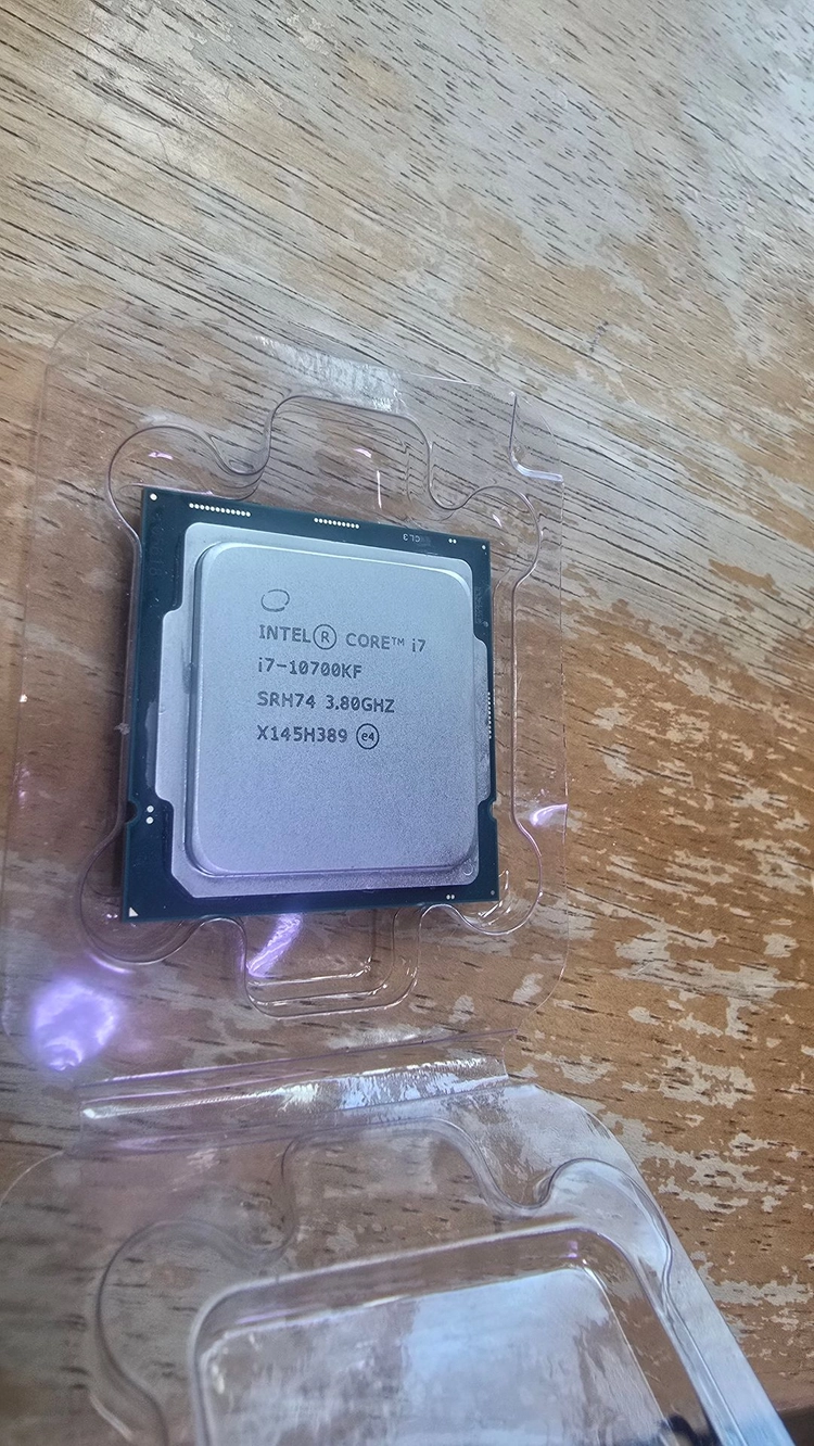 인텔 코어 i7-10700KF 피씨디렉트 이미지