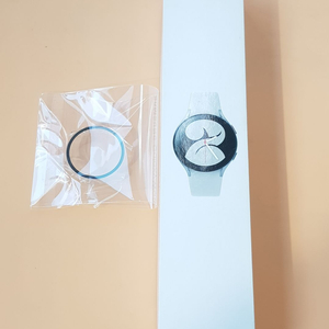 갤럭시워치4세대 40MM 실버(R865) 미사용 판매합니다 이미지