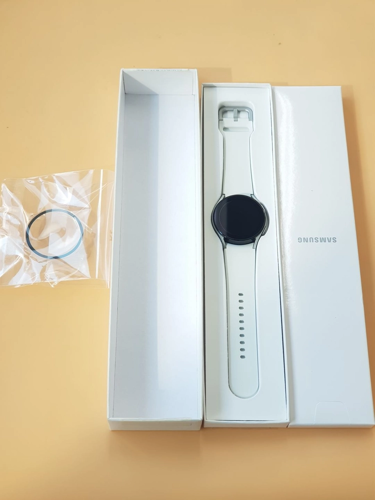 갤럭시워치4세대 40MM 실버(R865) 미사용 판매합니다 이미지
